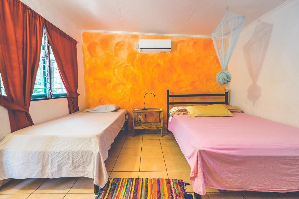 Pura Vida Hostel Tamarindo Zewnętrze zdjęcie