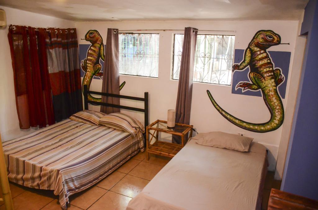 Pura Vida Hostel Tamarindo Zewnętrze zdjęcie